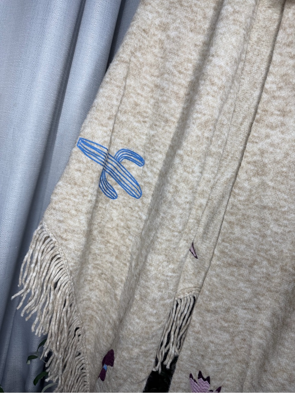 NWT Zara Woman Accessories Bloggers Fav EMBROIDERED FRINGED SHAWL Horse Western - Picture 14 of 14